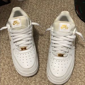 nike air force 1 gold